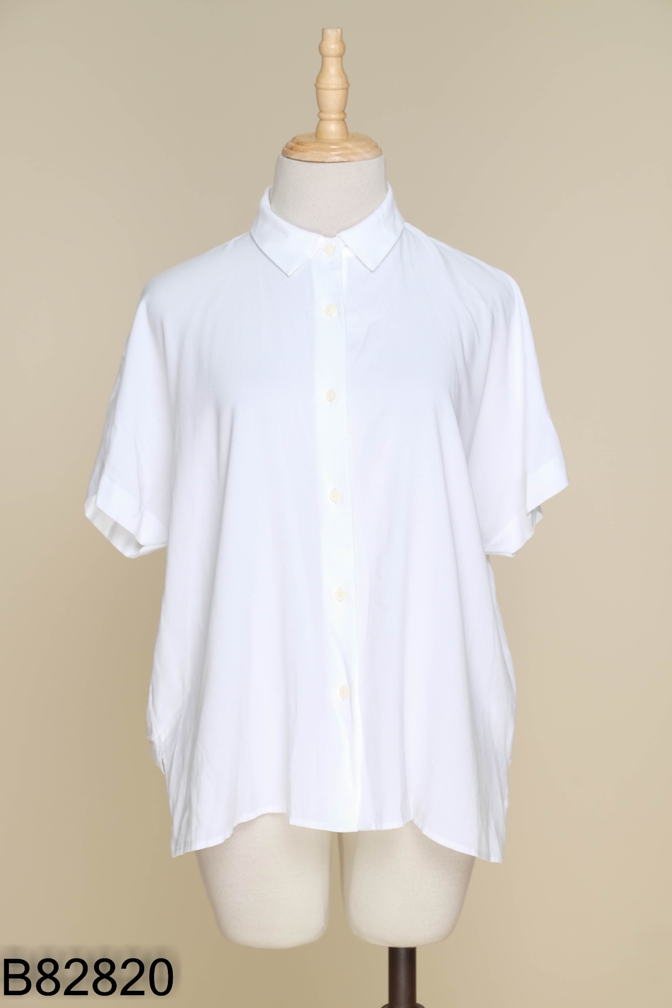 Áo sơ mi UNIQLO trắng cộc tay