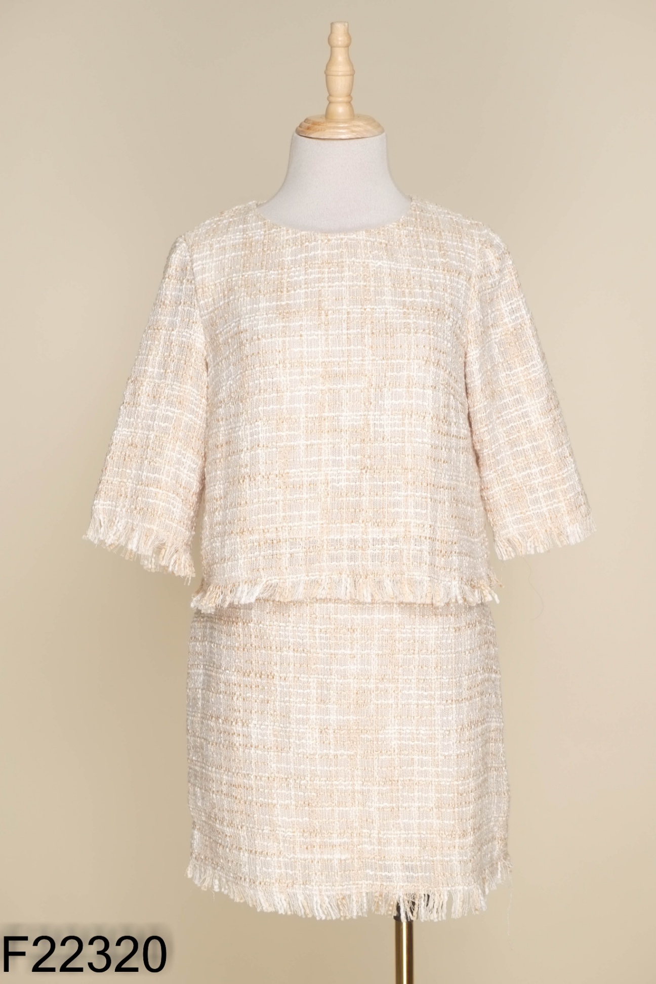 Set ADORE DRESS dạ be áo + chân váy