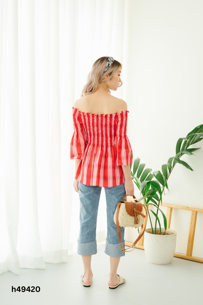 Áo ZARA đỏ phối trắng