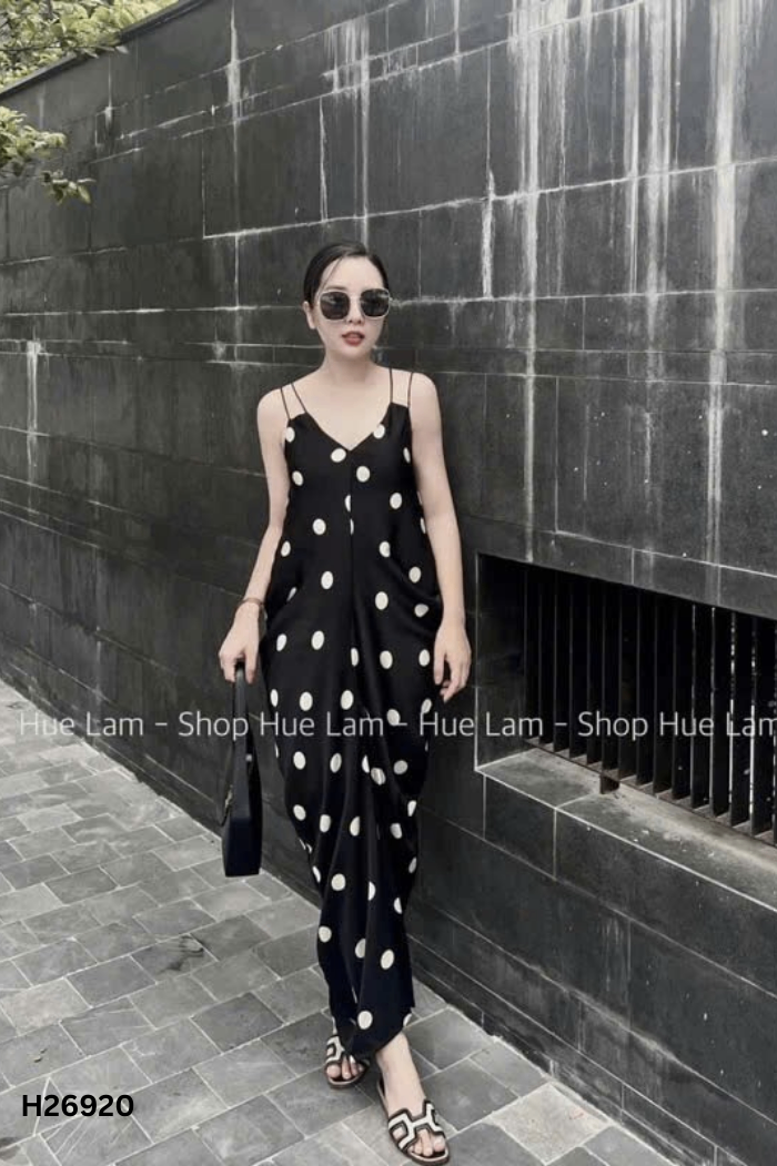 NEWTAG Váy đen chấm bi dúm