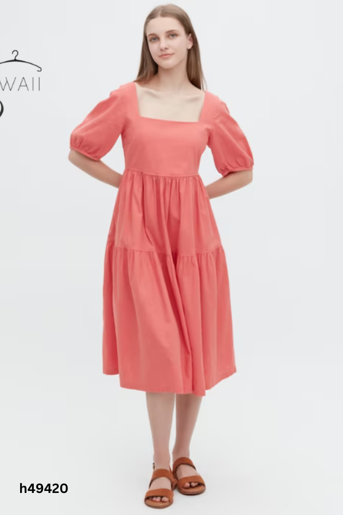 Váy UNIQLO cam đỏ cổ vuông