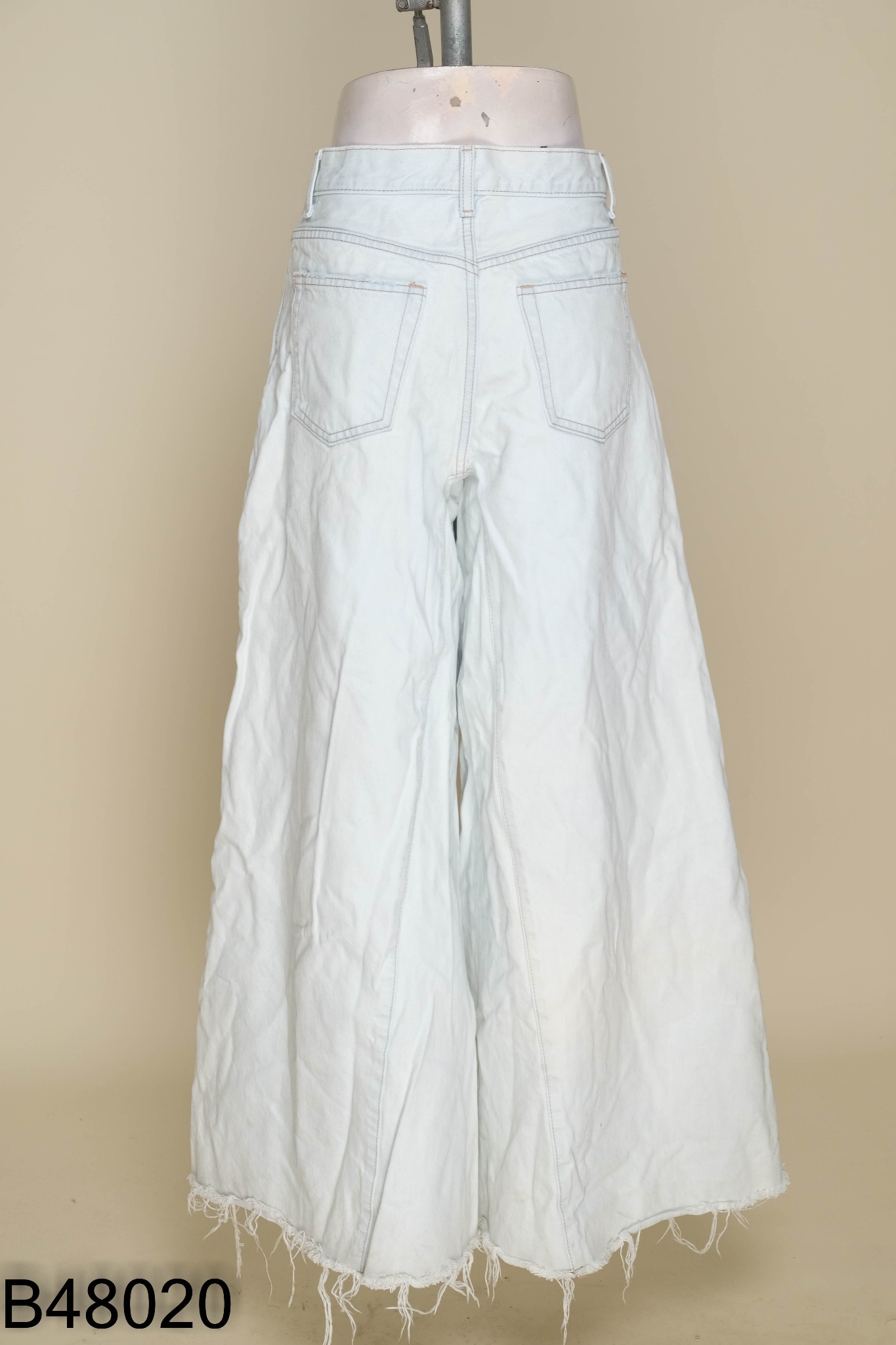 Quần jeans xanh bạc ống rộng