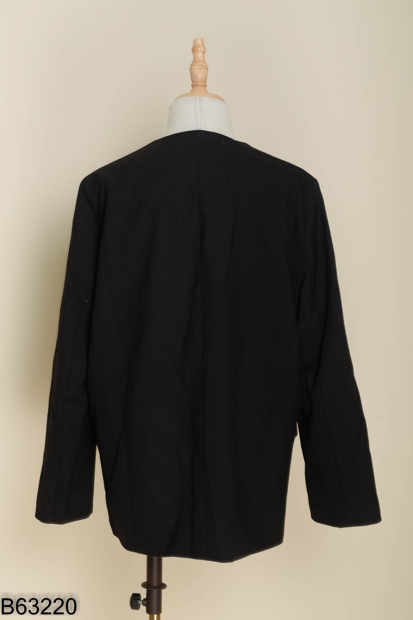 NEWTAG Blazer đen phối khuy