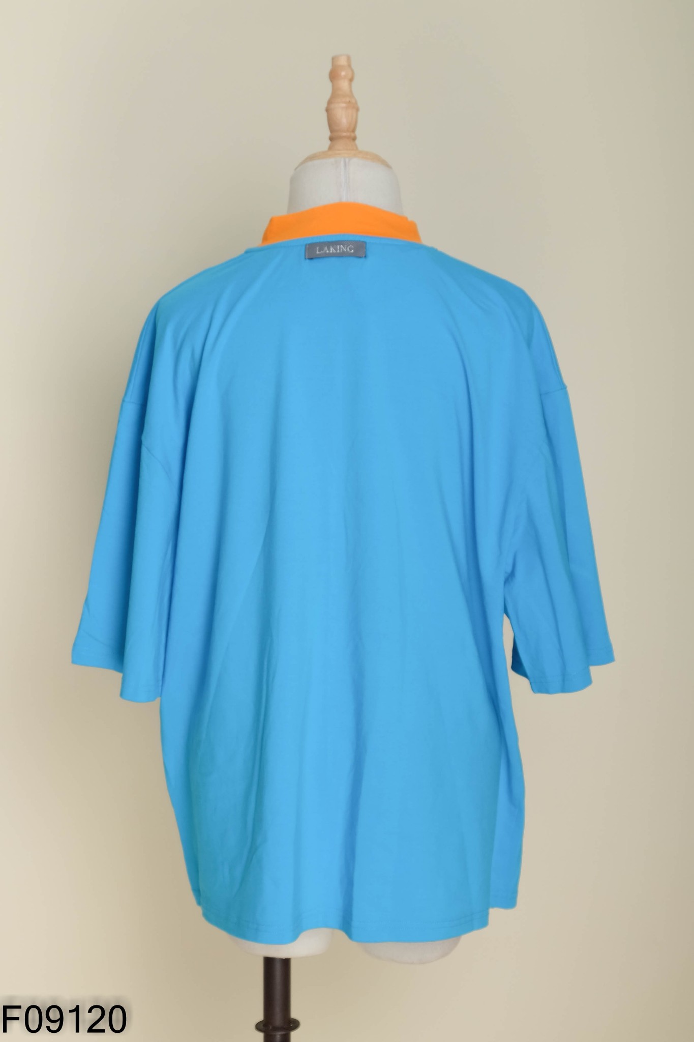 Áo xanh phối cam