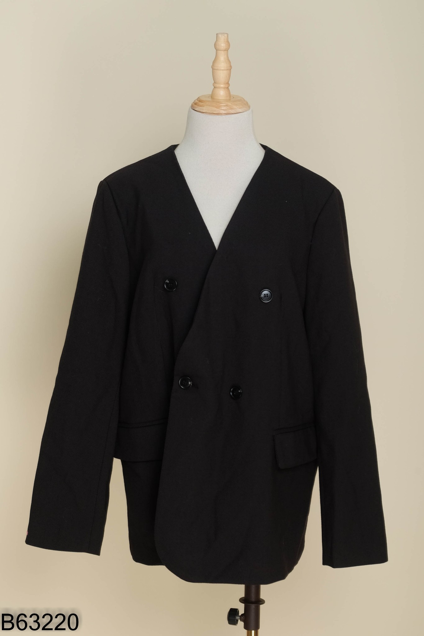 NEWTAG Blazer đen phối khuy