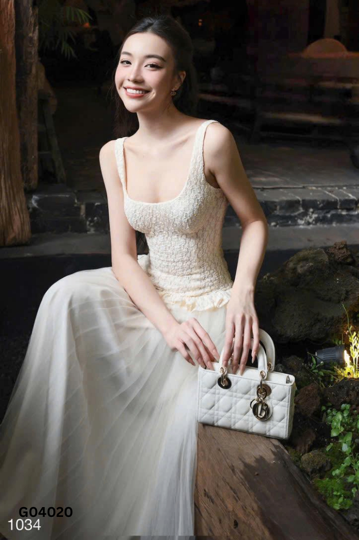 Set áo be + chân váy lưới