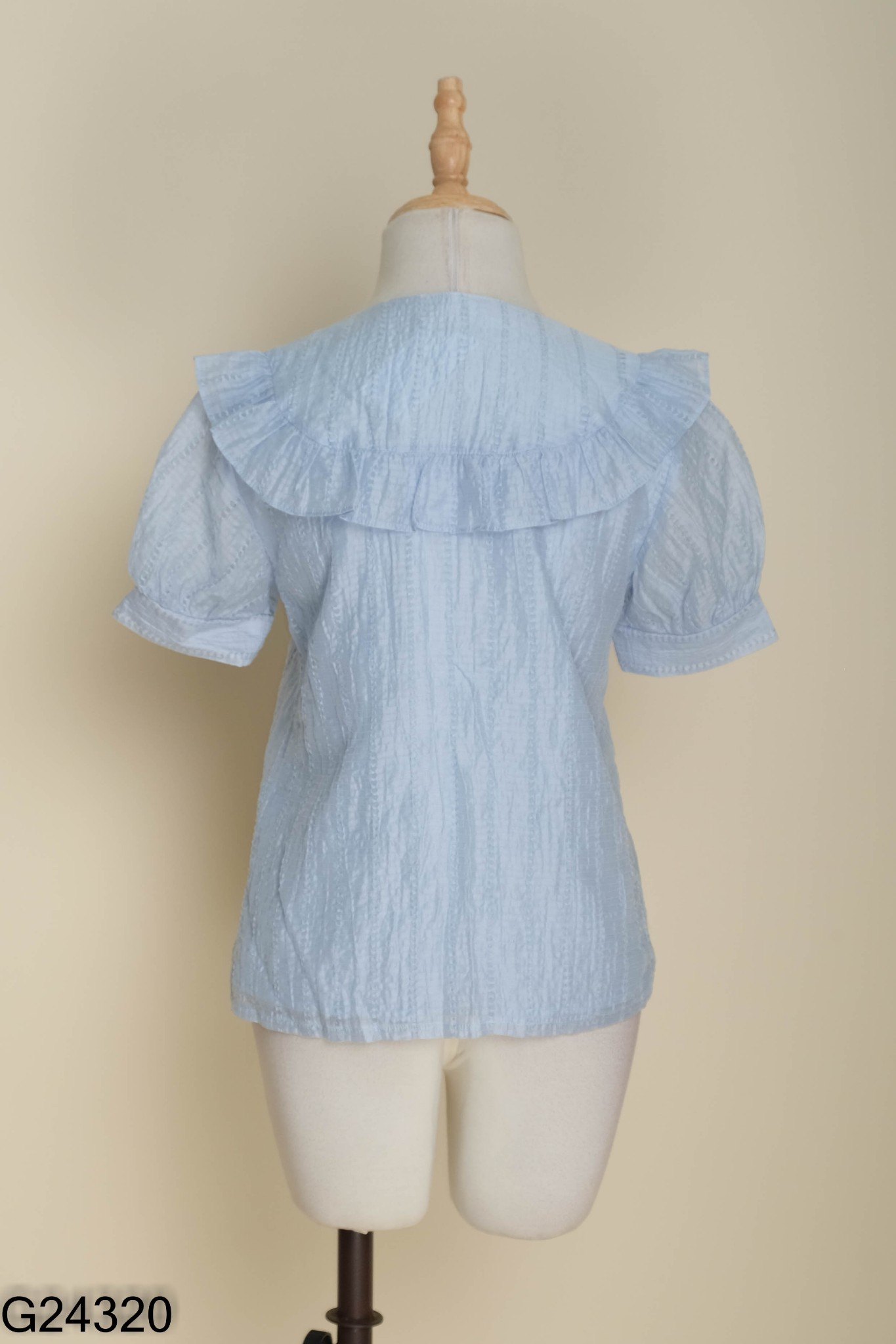 Áo BEAUTEBYV xanh phối khuy