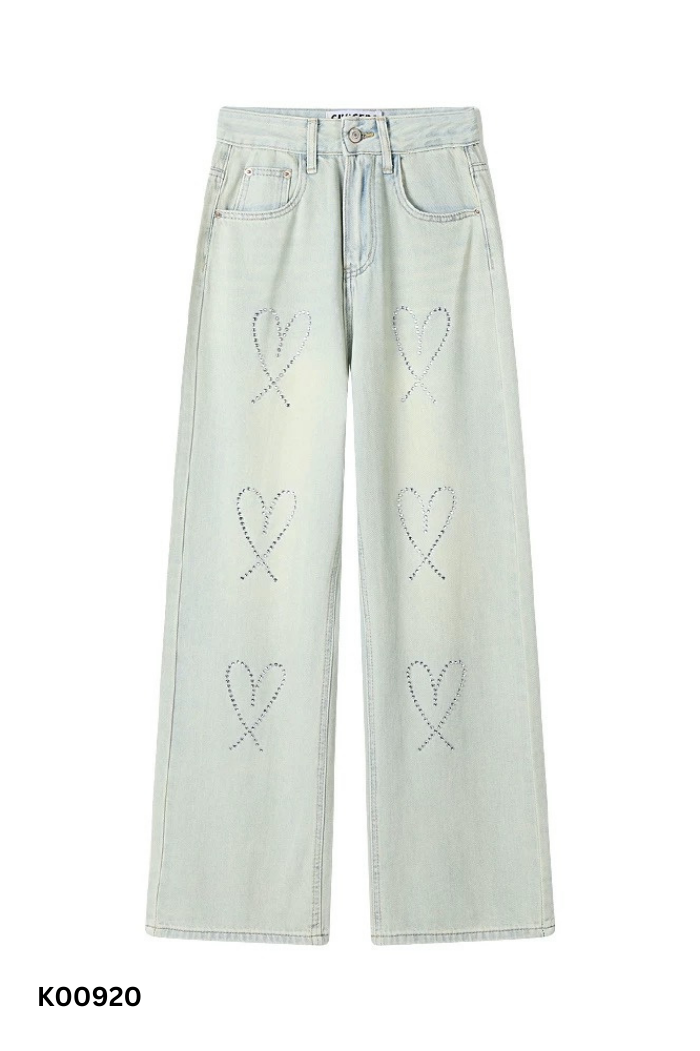 Quần jeans xanh đính đá