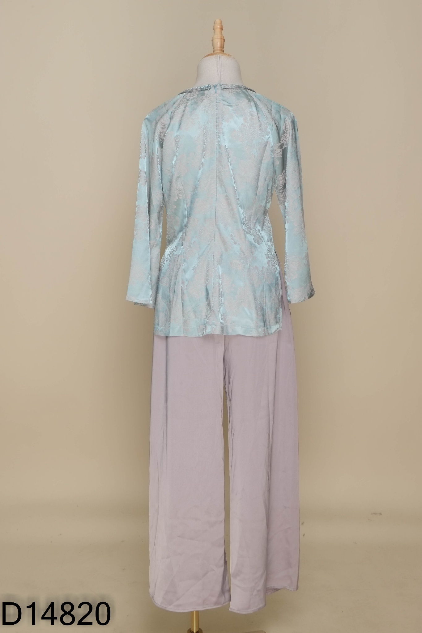 SET Áo lụa xanh hoa + quần xám