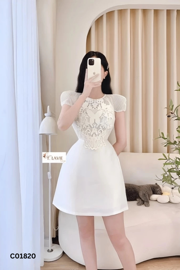 Váy be phối ren