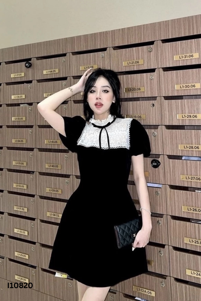 Váy đen phối ren trắng