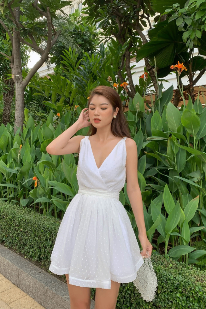Váy trắng DE FLEURS đính bông