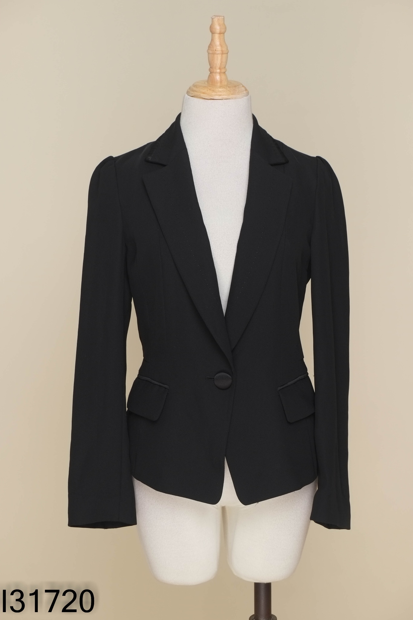 Blazer đen trơn