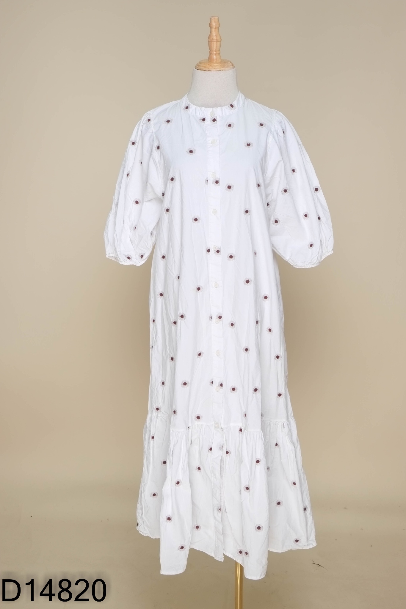 Váy trắng thêu hoa tay phồng (ZARA xuất)