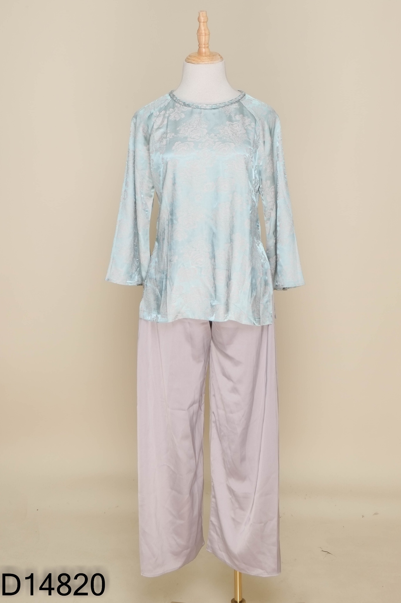 SET Áo lụa xanh hoa + quần xám