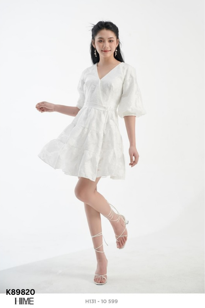 Váy HIME trắng cổ V