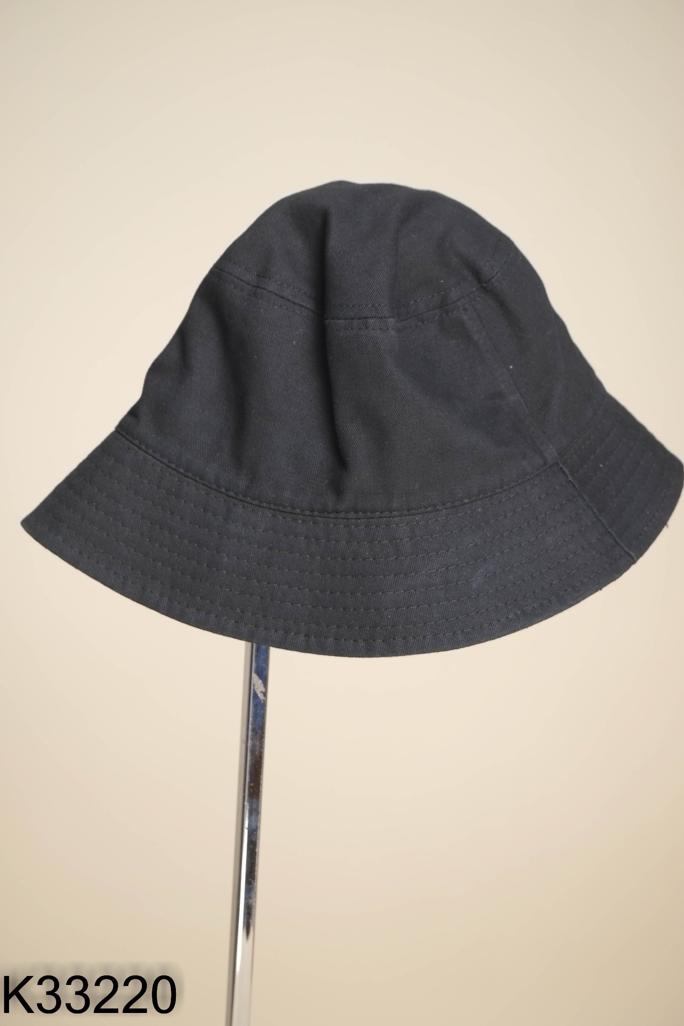 Mũ bucket đen trơn
