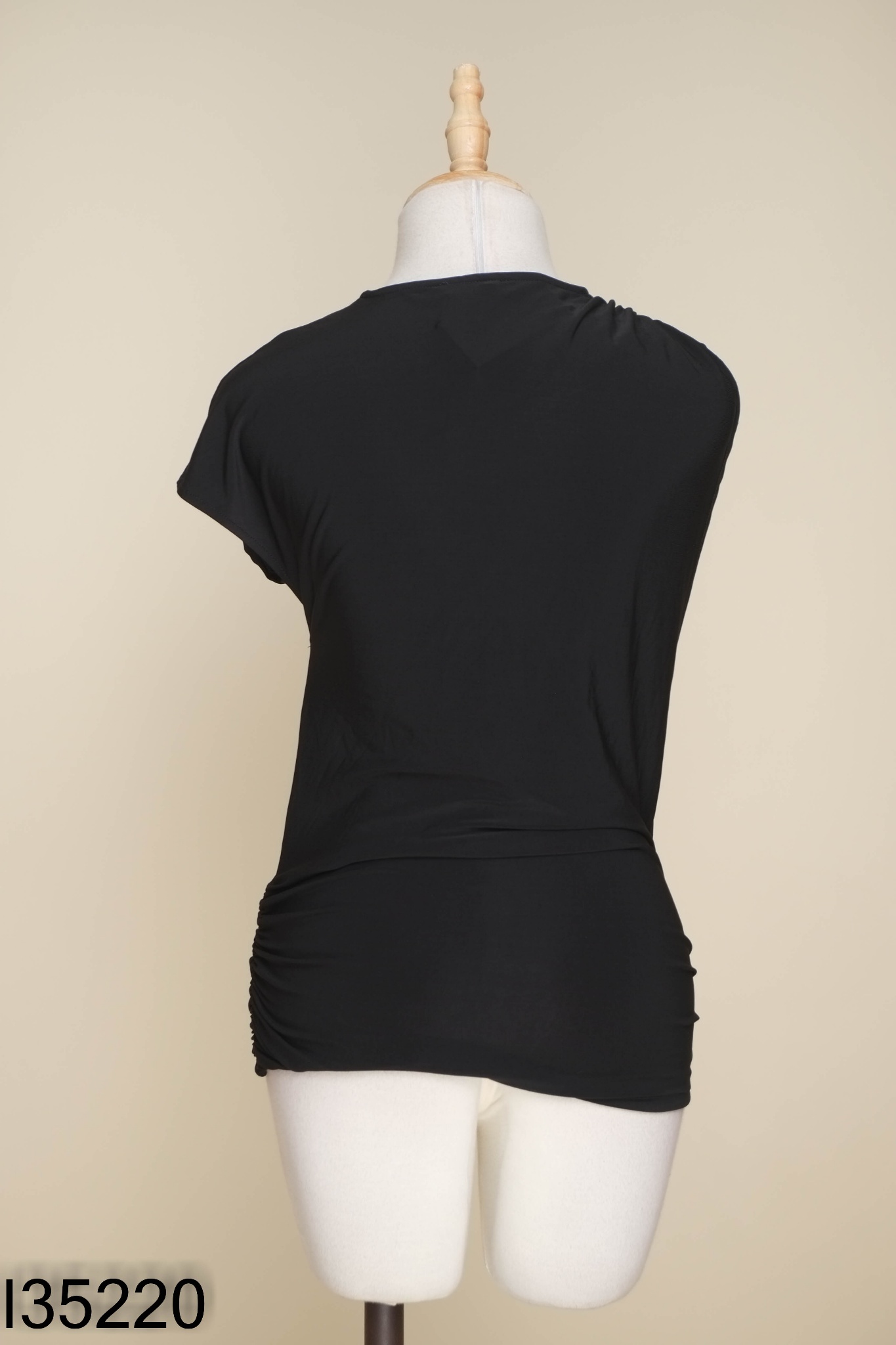 Áo đen ZARA dúm cổ