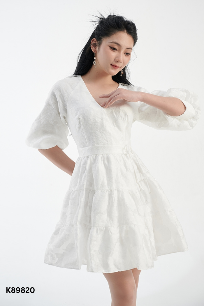 Váy HIME trắng cổ V