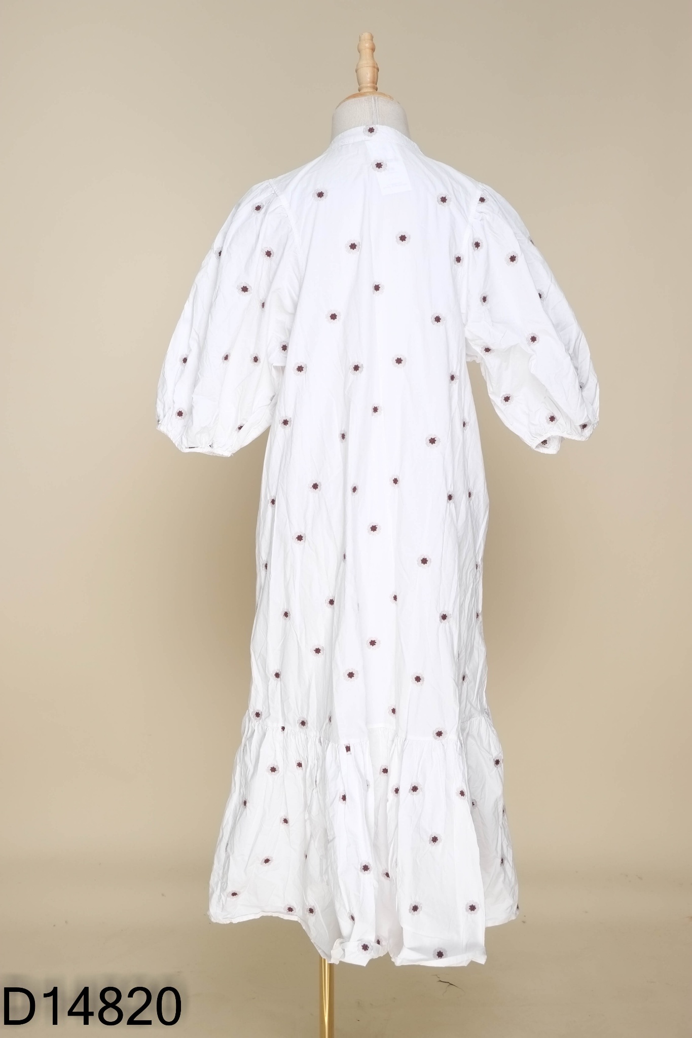Váy trắng thêu hoa tay phồng (ZARA xuất)