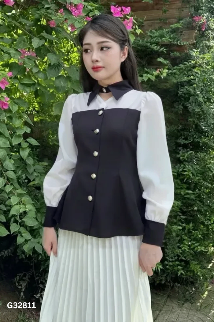 Áo đen phối tay be