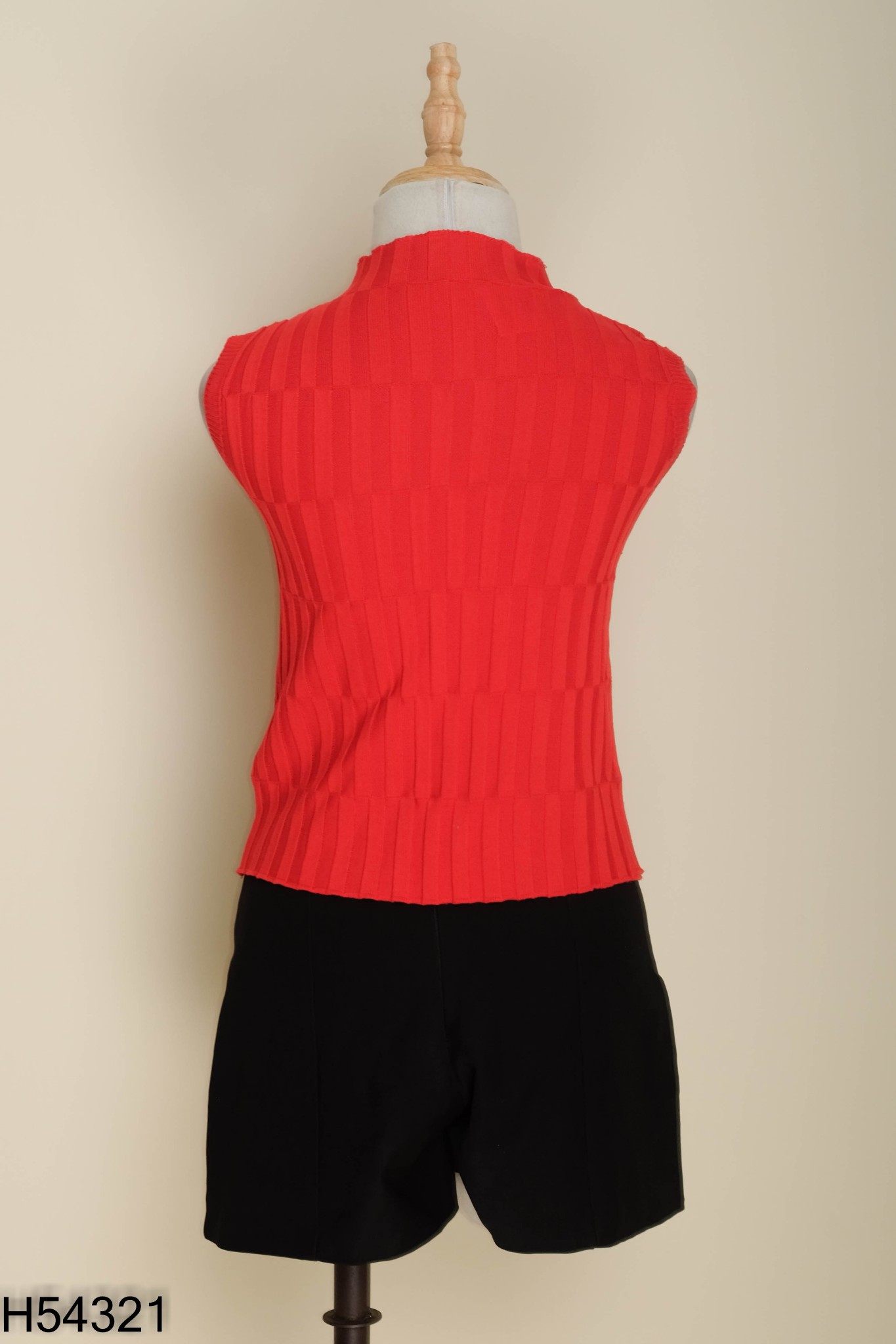 SET Áo len tăm 3 lỗ đỏ + quần short đen