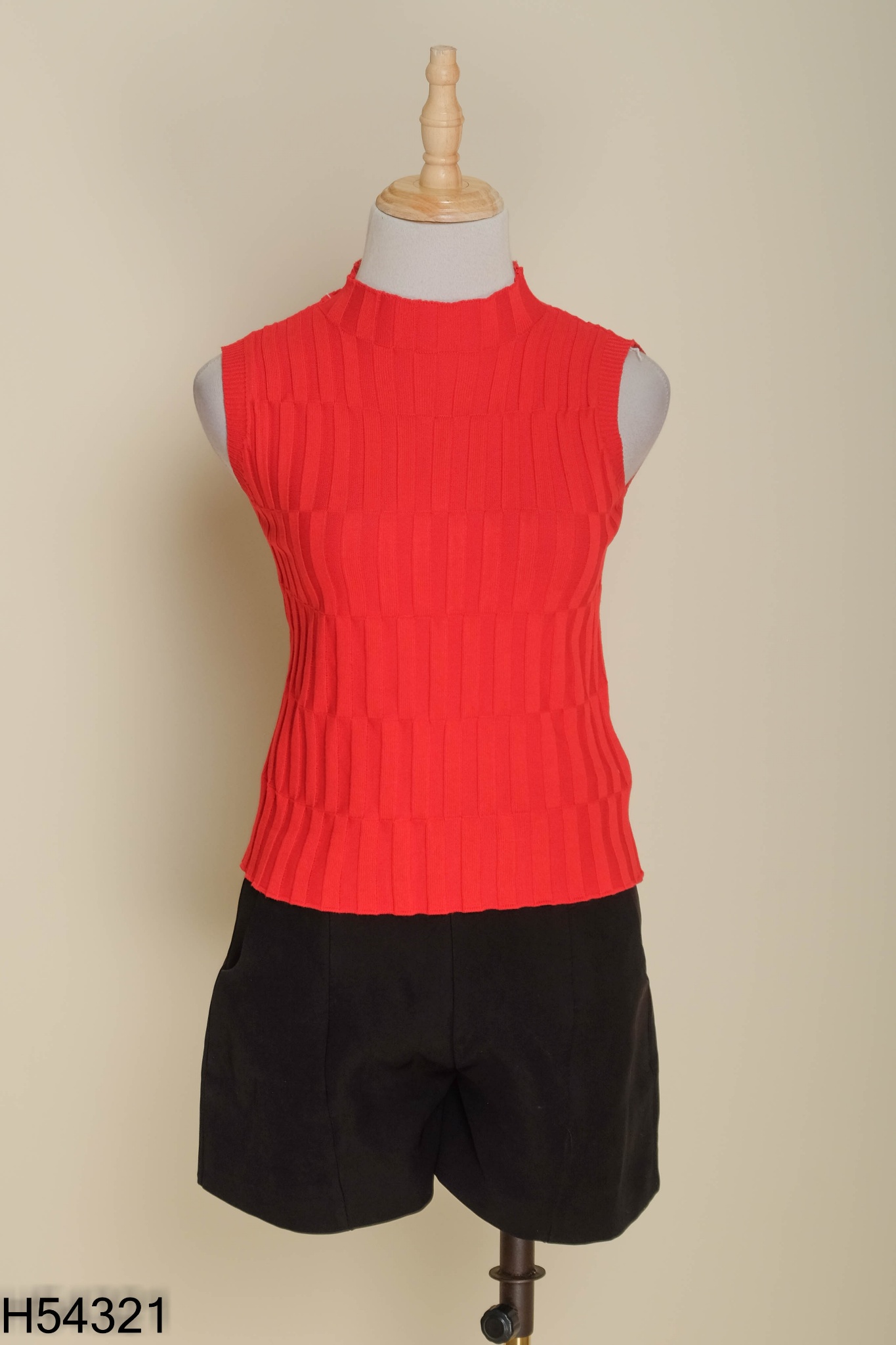 SET Áo len tăm 3 lỗ đỏ + quần short đen