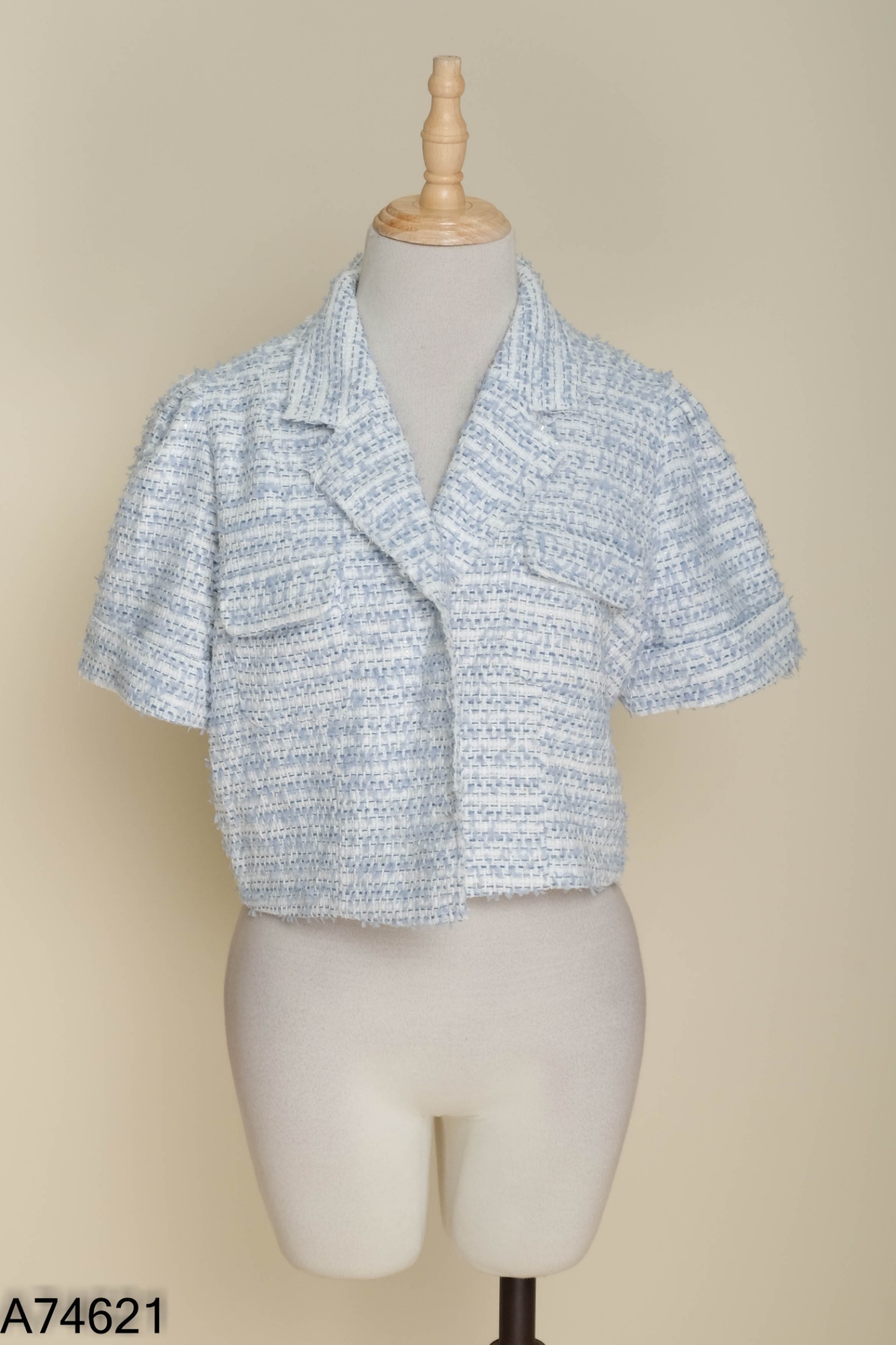 Áo dạ tweed trắng phối xanh