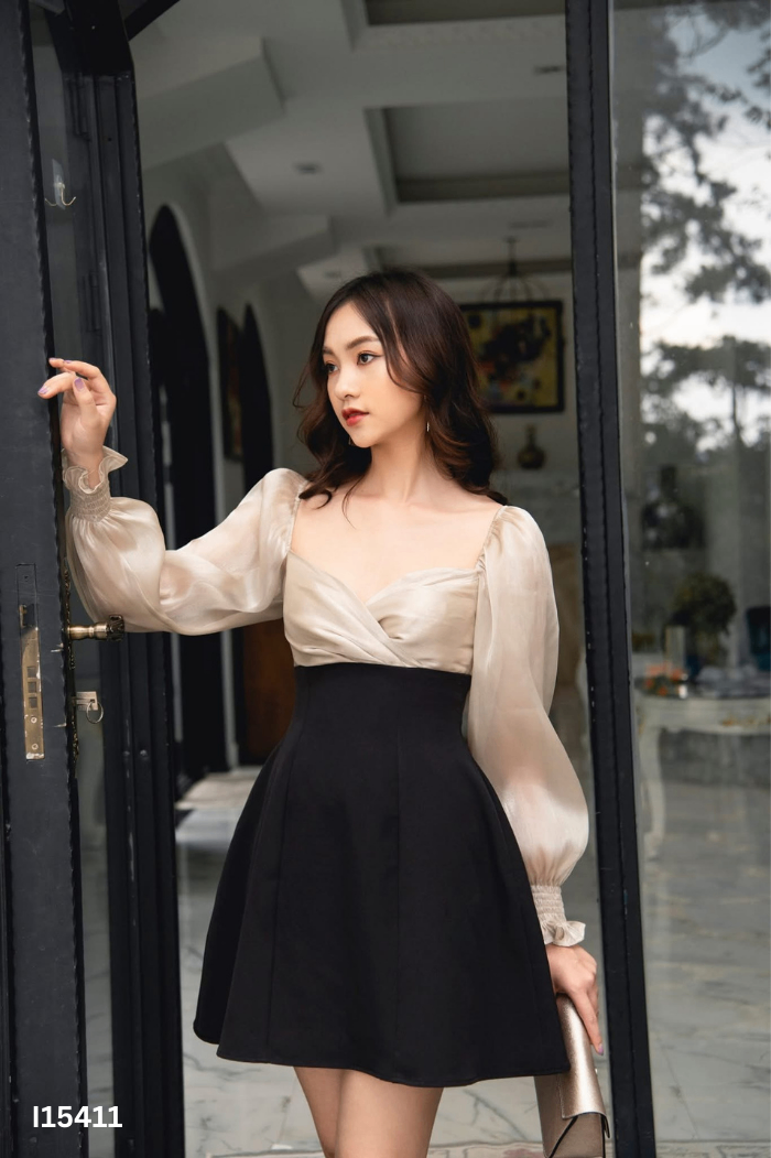 Váy RECHIC đen phối organza be