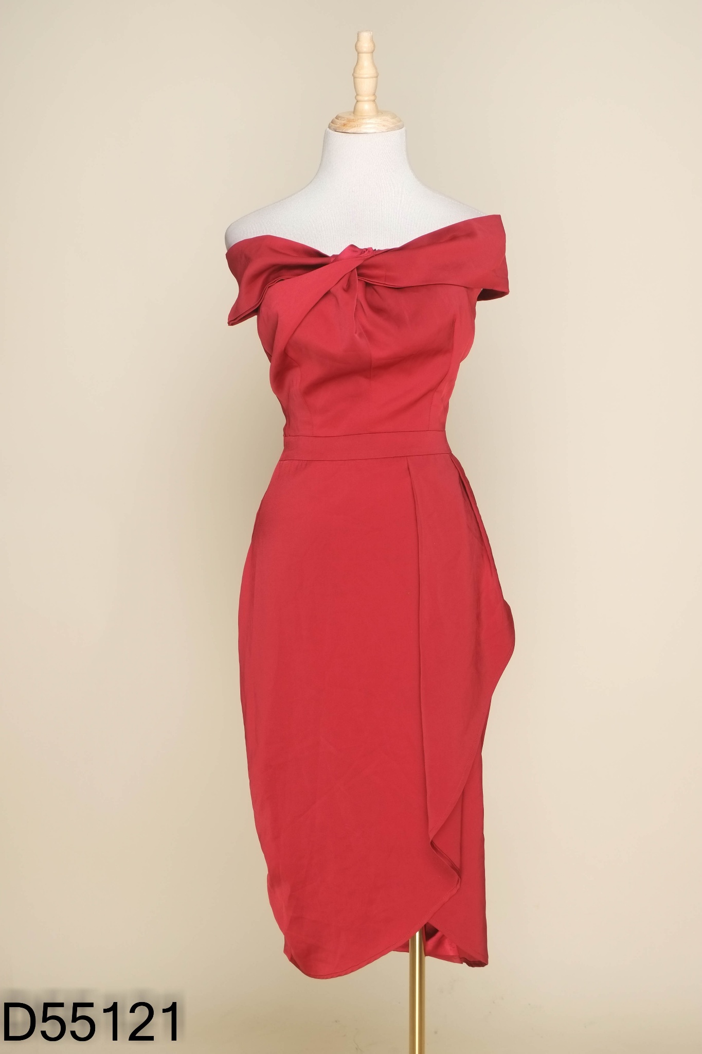 Váy VIVIDRESS lụa đỏ lệch vai