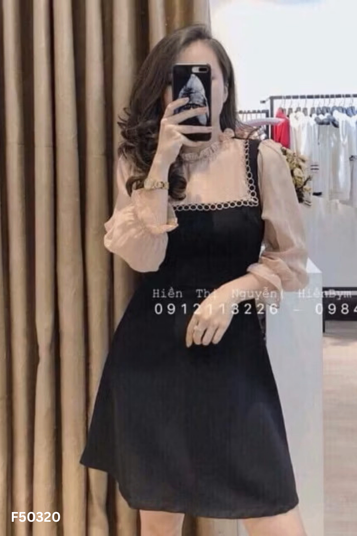Váy đen phối be