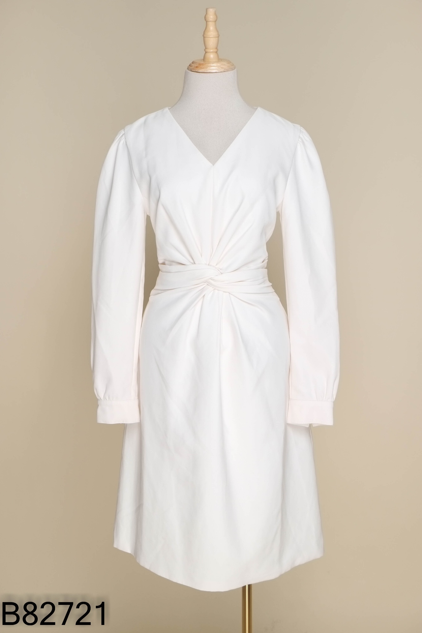 Váy HA BOUTIQUE trắng xoắn eo