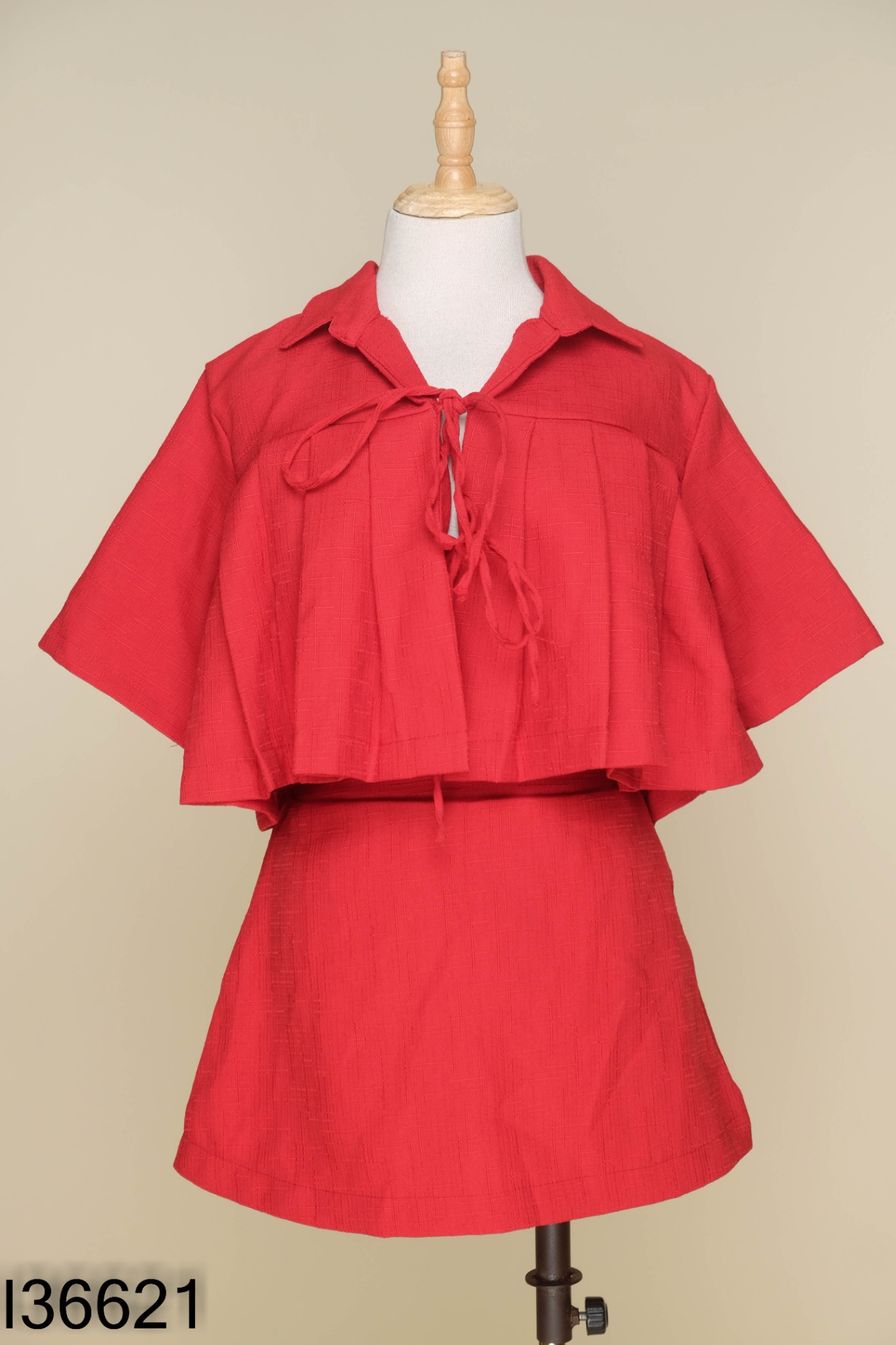 SET Áo đỏ croptop + chân váy