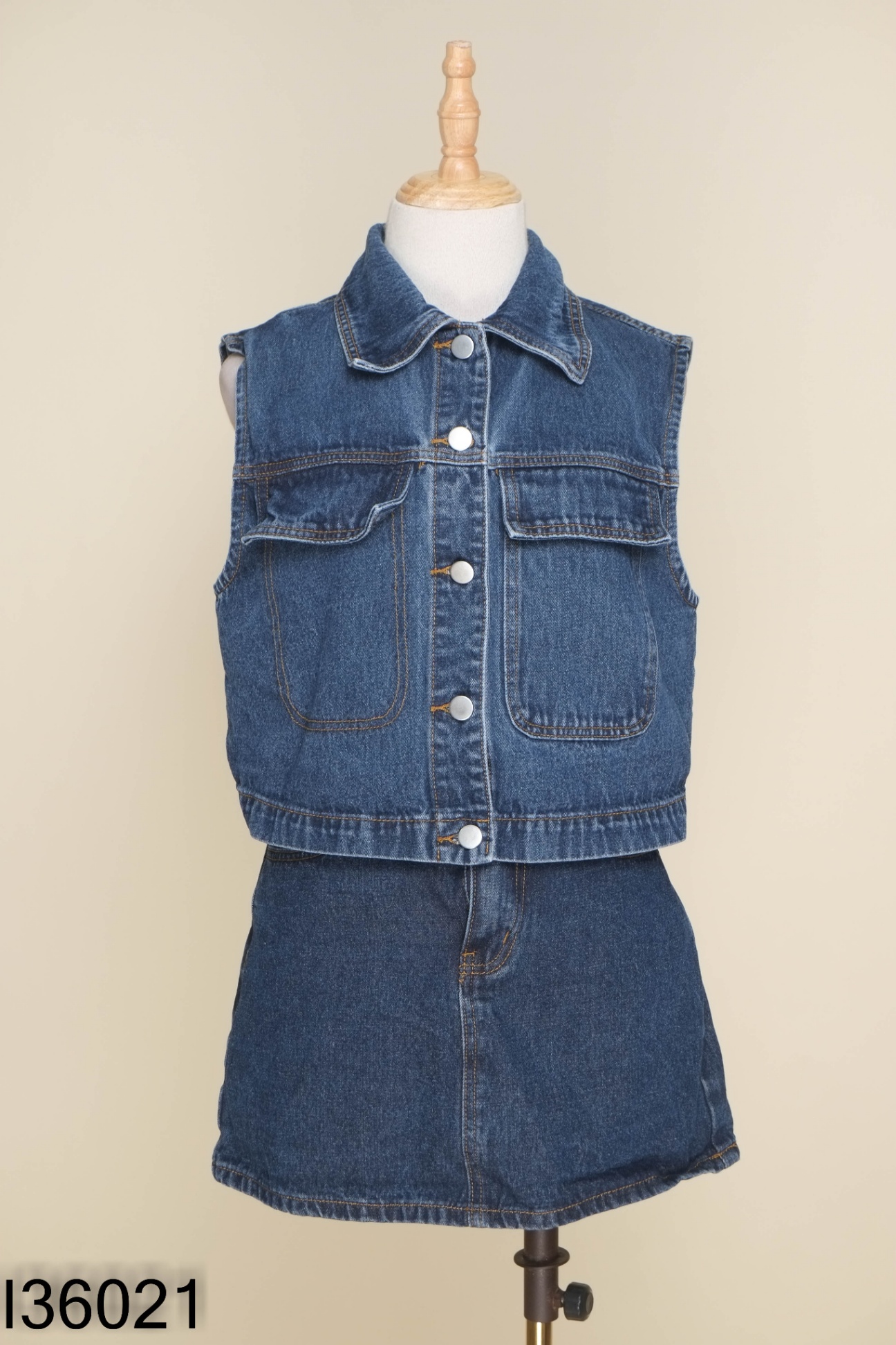 Set Áo sát nách EIGHTHMONTH jeans xanh + chân váy