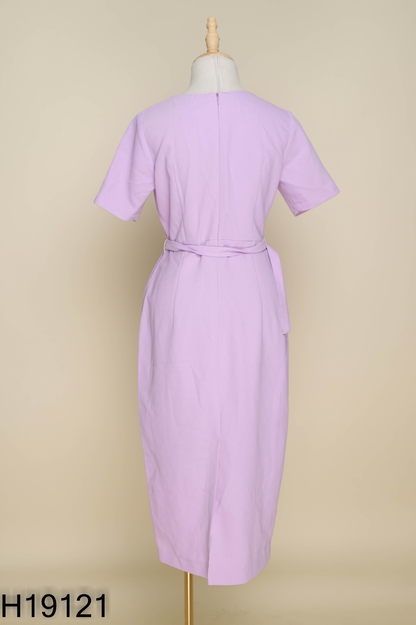 Váy tím cổ vest