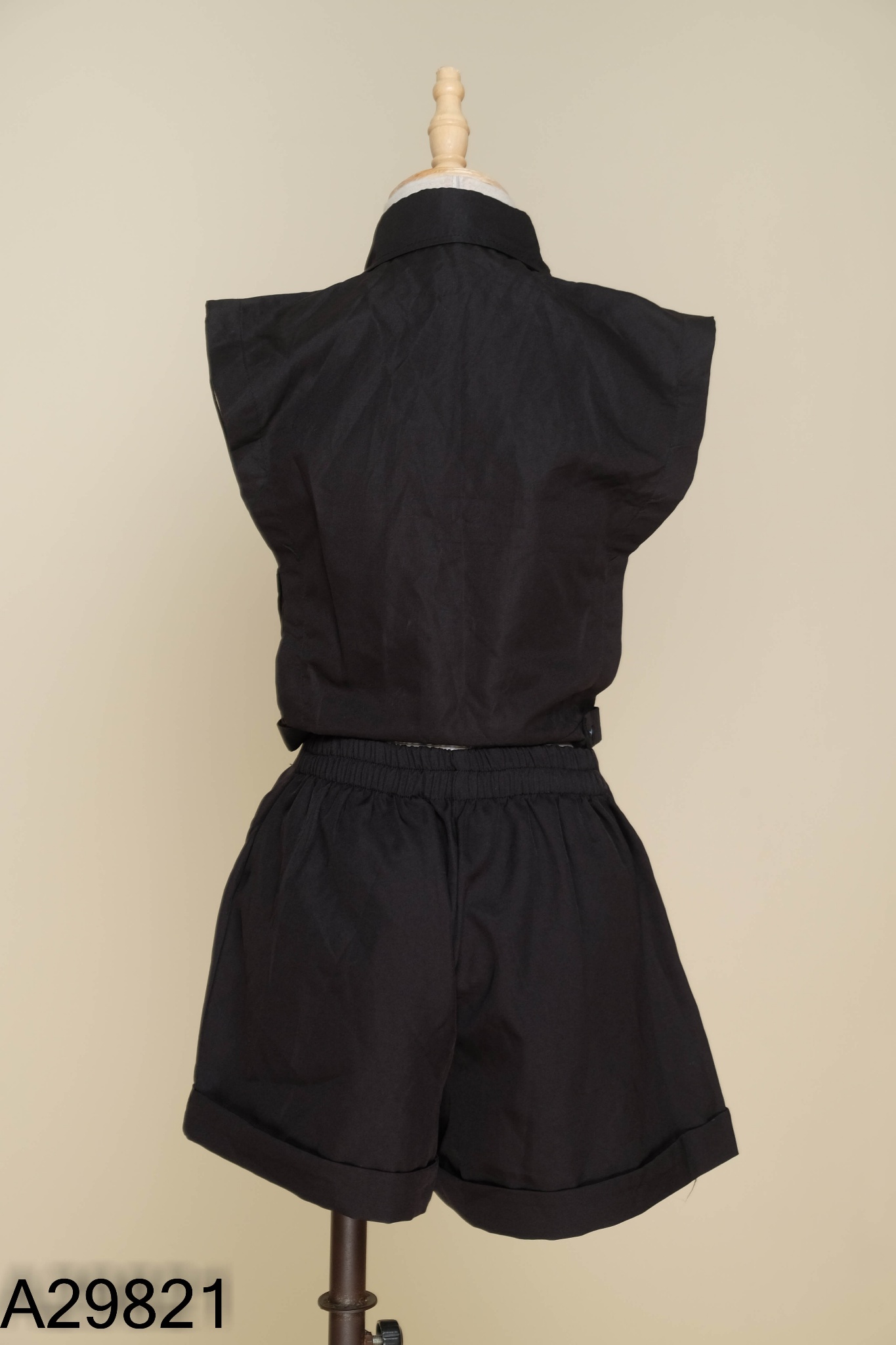 SET Áo đen sát nách + quần short