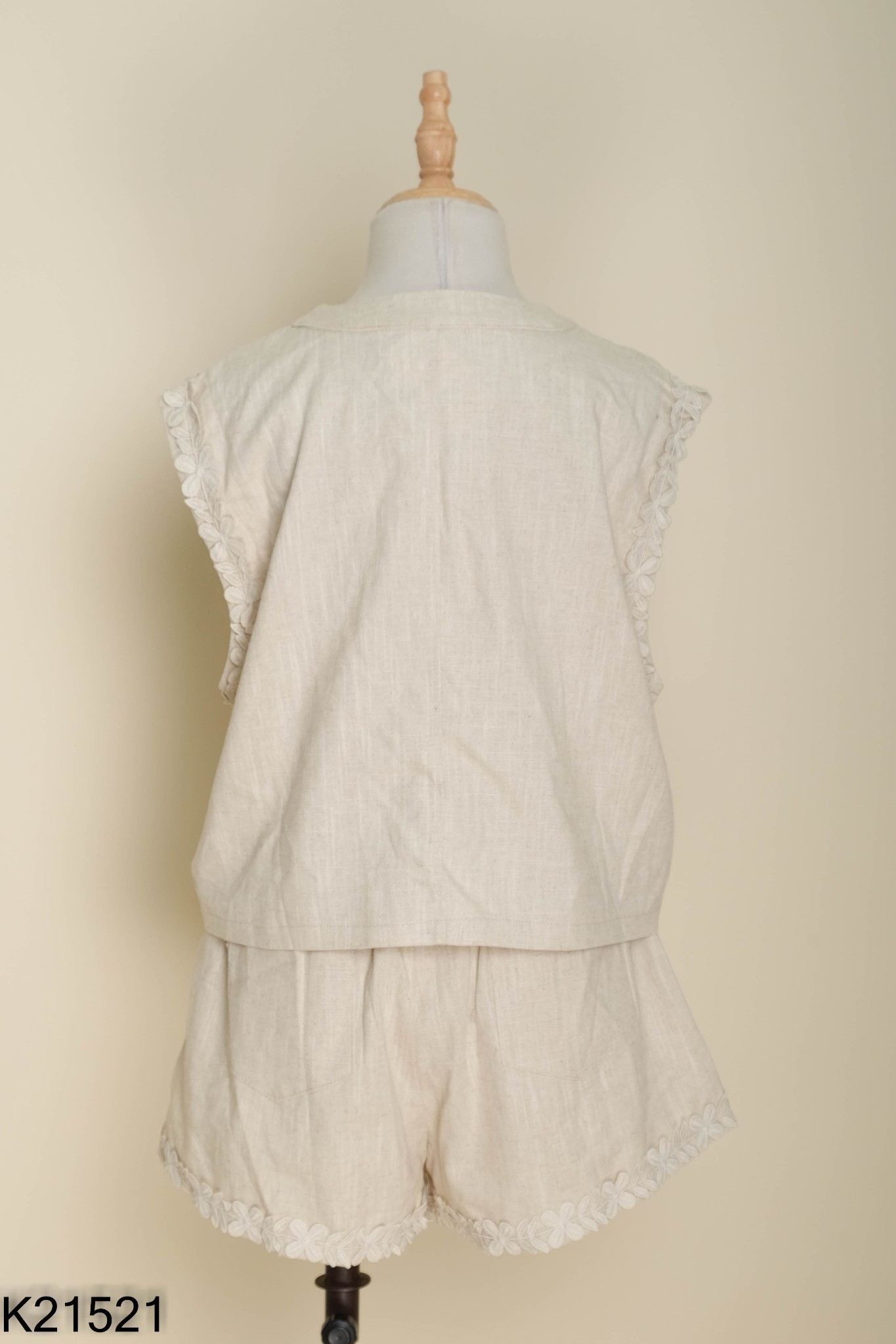 NEWTAG Set Áo linen be viền ren hoa + quần shorts