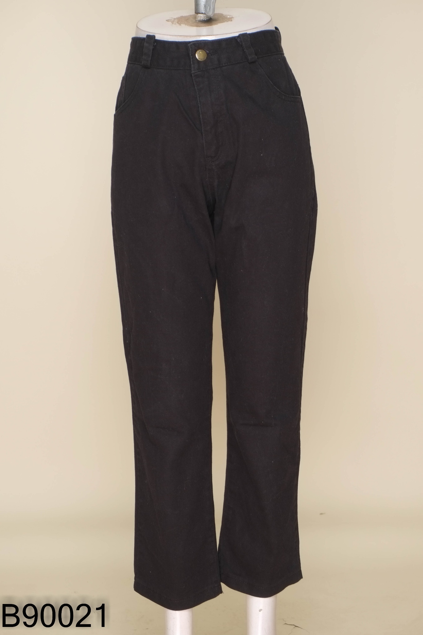 Quần jean đen dáng baggy