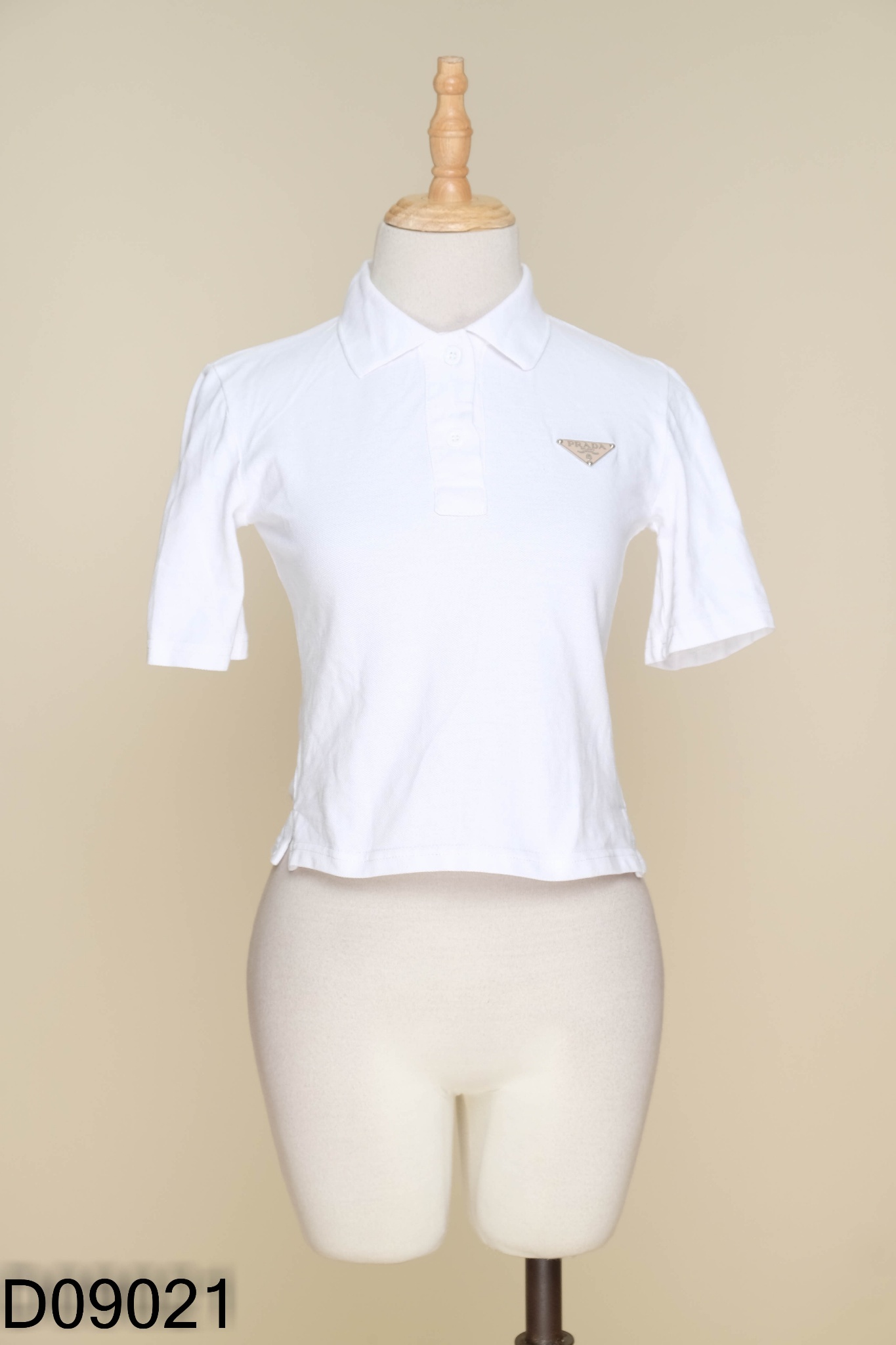 Áo trắng cổ polo