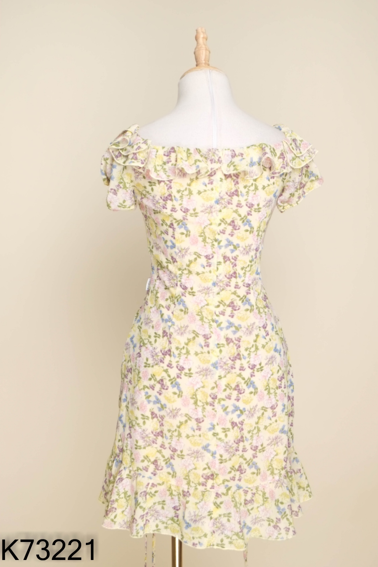 Váy nhỡ 92 WEAR hoa xanh vàng