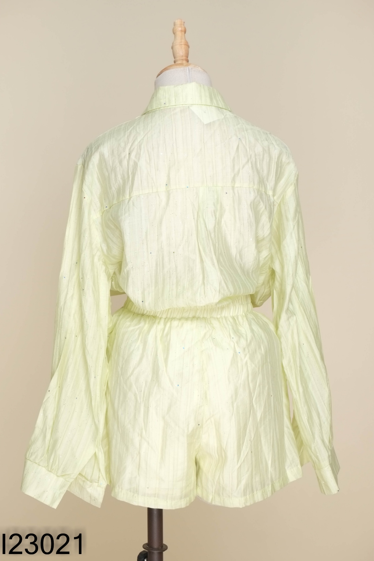 Set Áo sơ mi tơ xanh ánh nhũ + quần shorts