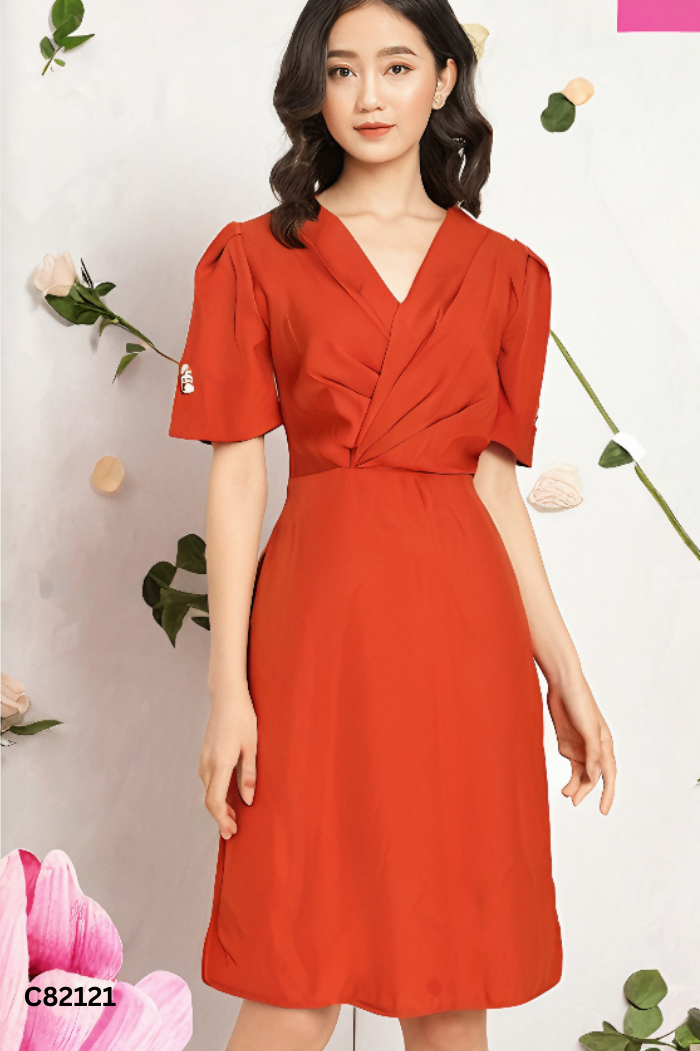 Váy đỏ cam tay đính ngọc