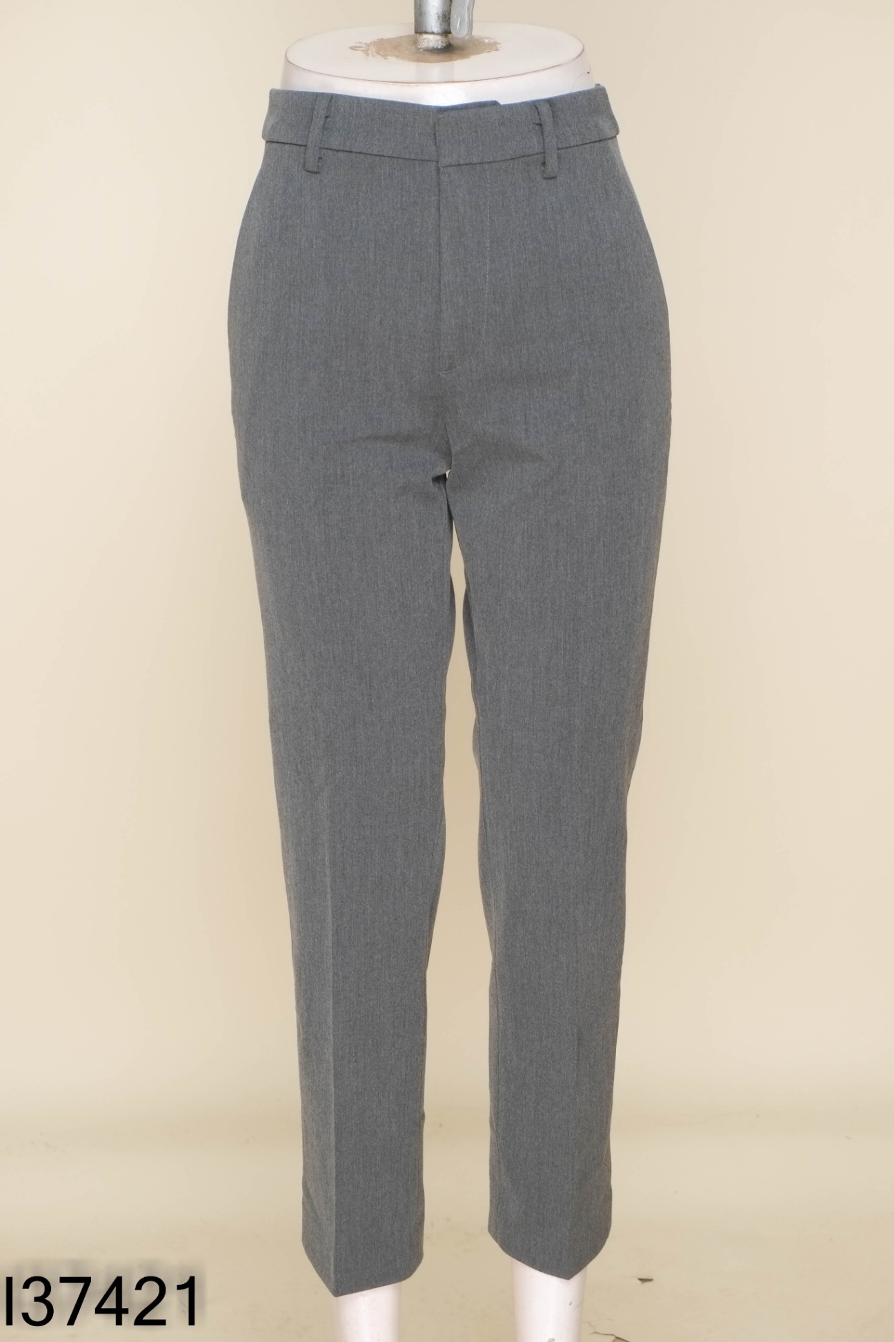 Quần UNIQLO xám trơn