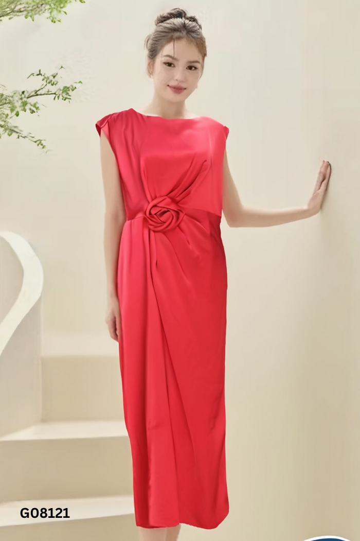 Váy lụa đỏ đính hoa