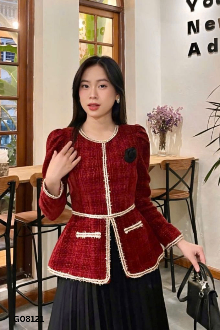 Áo SORELLA dạ đỏ viền nhũ vàng