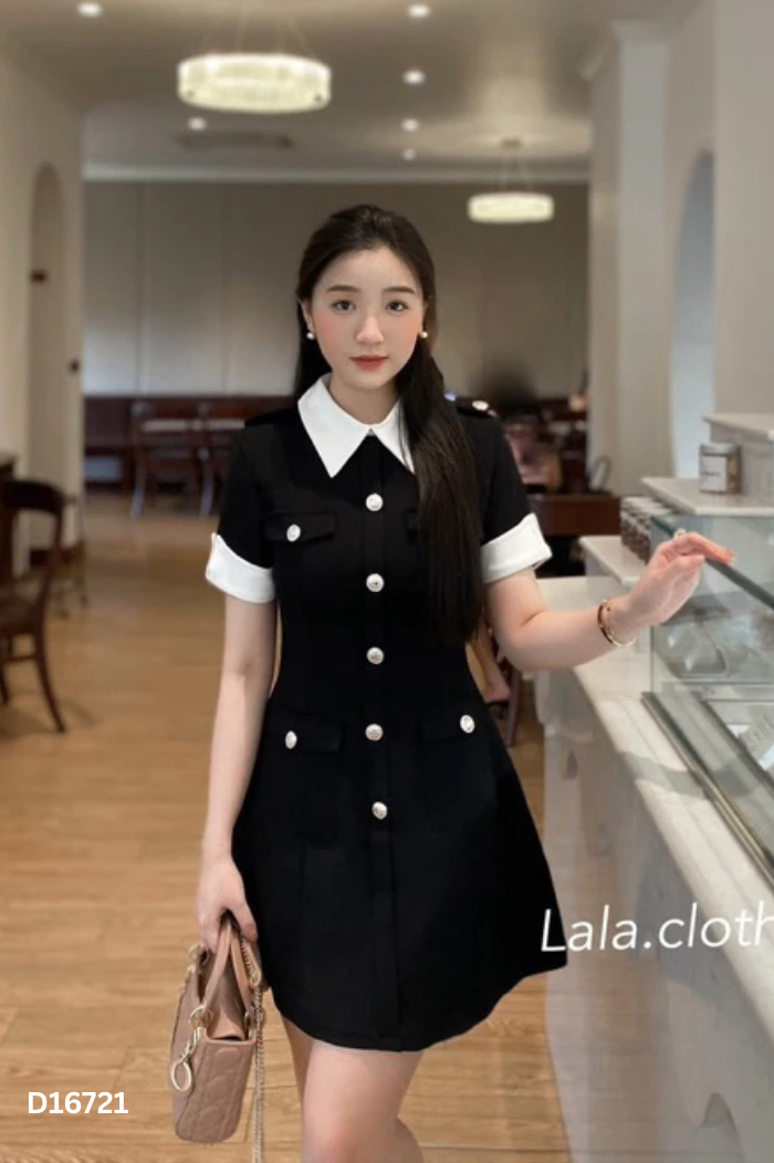 Váy đen phối cổ trắng