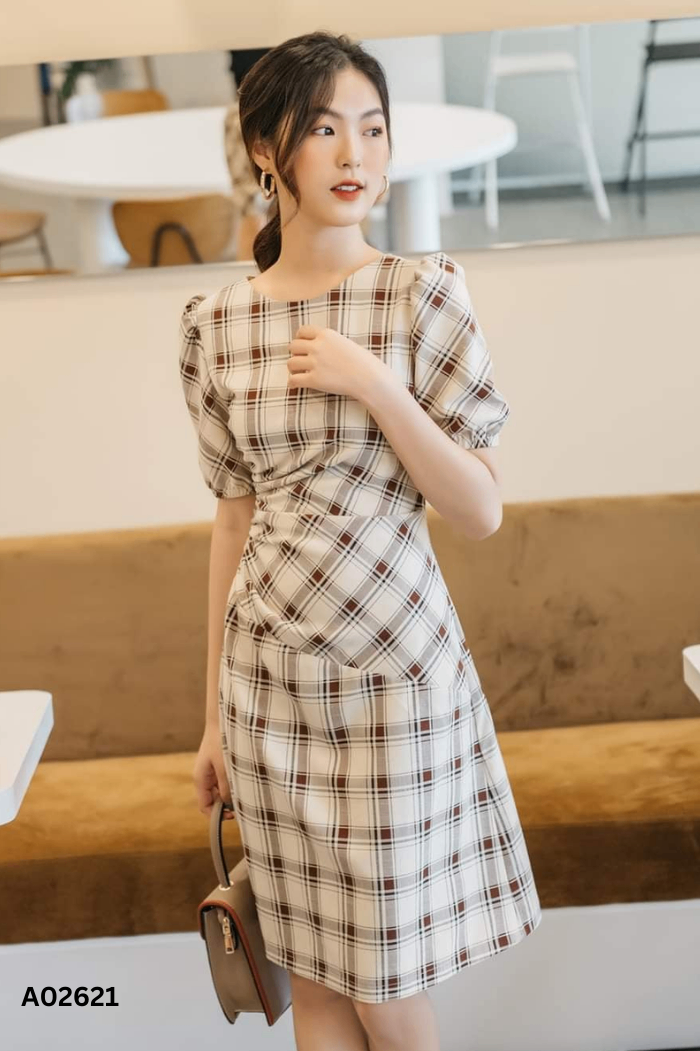 Váy nhỡ TIIN kẻ nâu