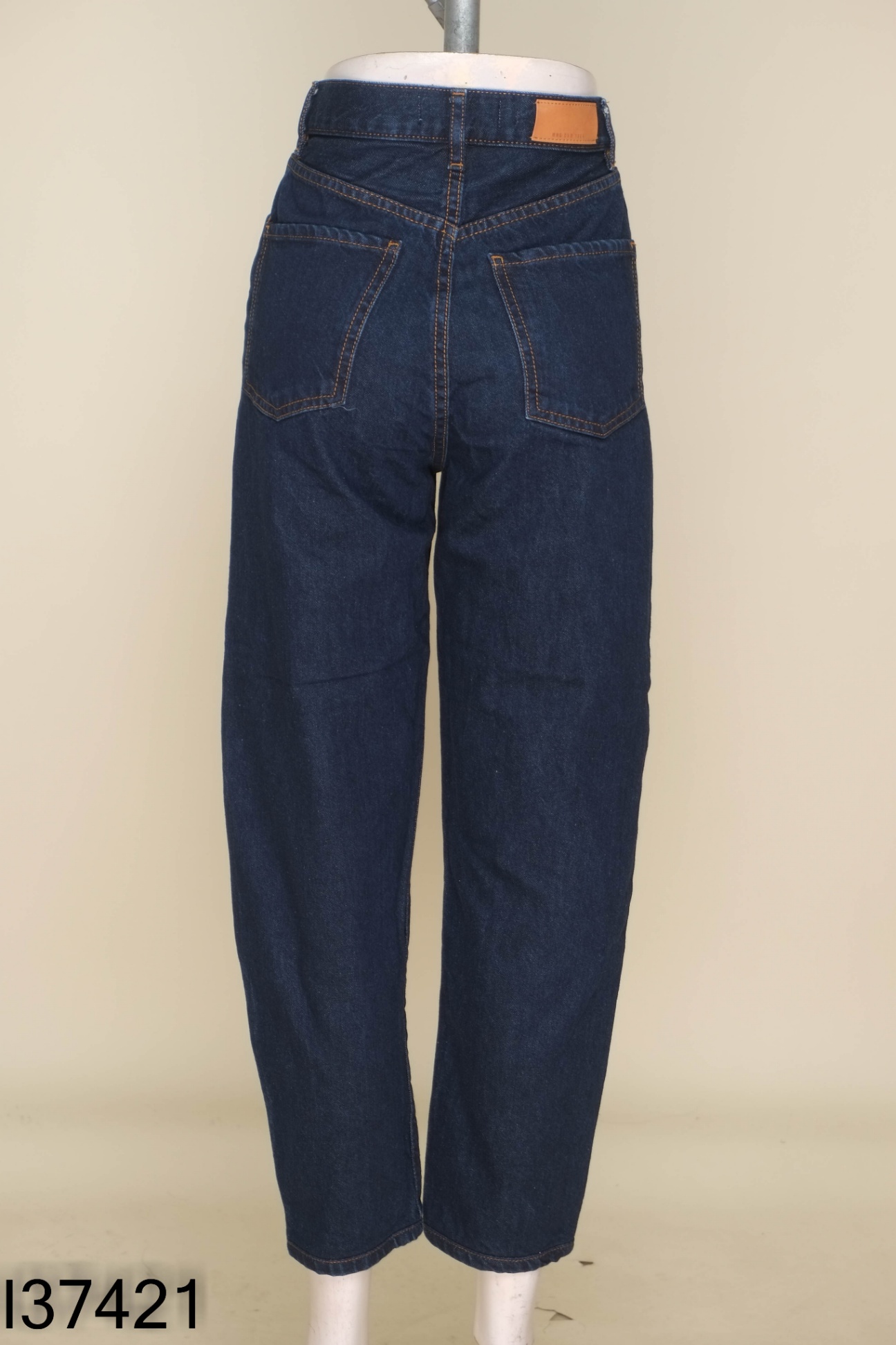 Quần jeans MANGO xanh đậm