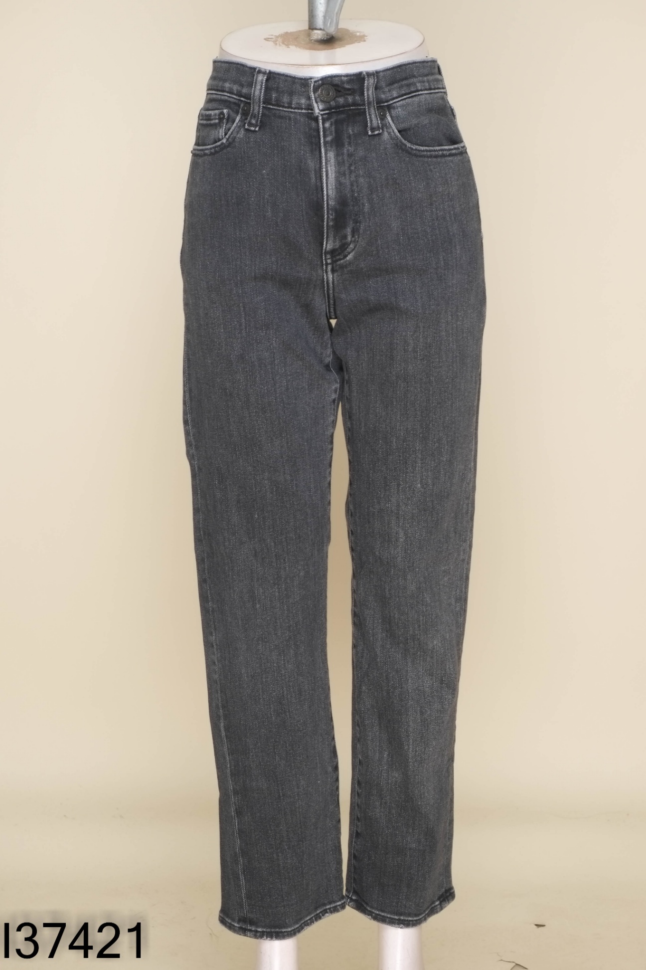 Quần jeans UNIQLO xám trơn