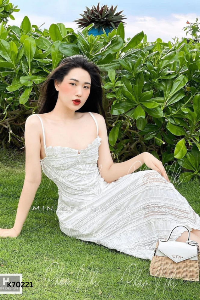Váy hai dây trắng trơn